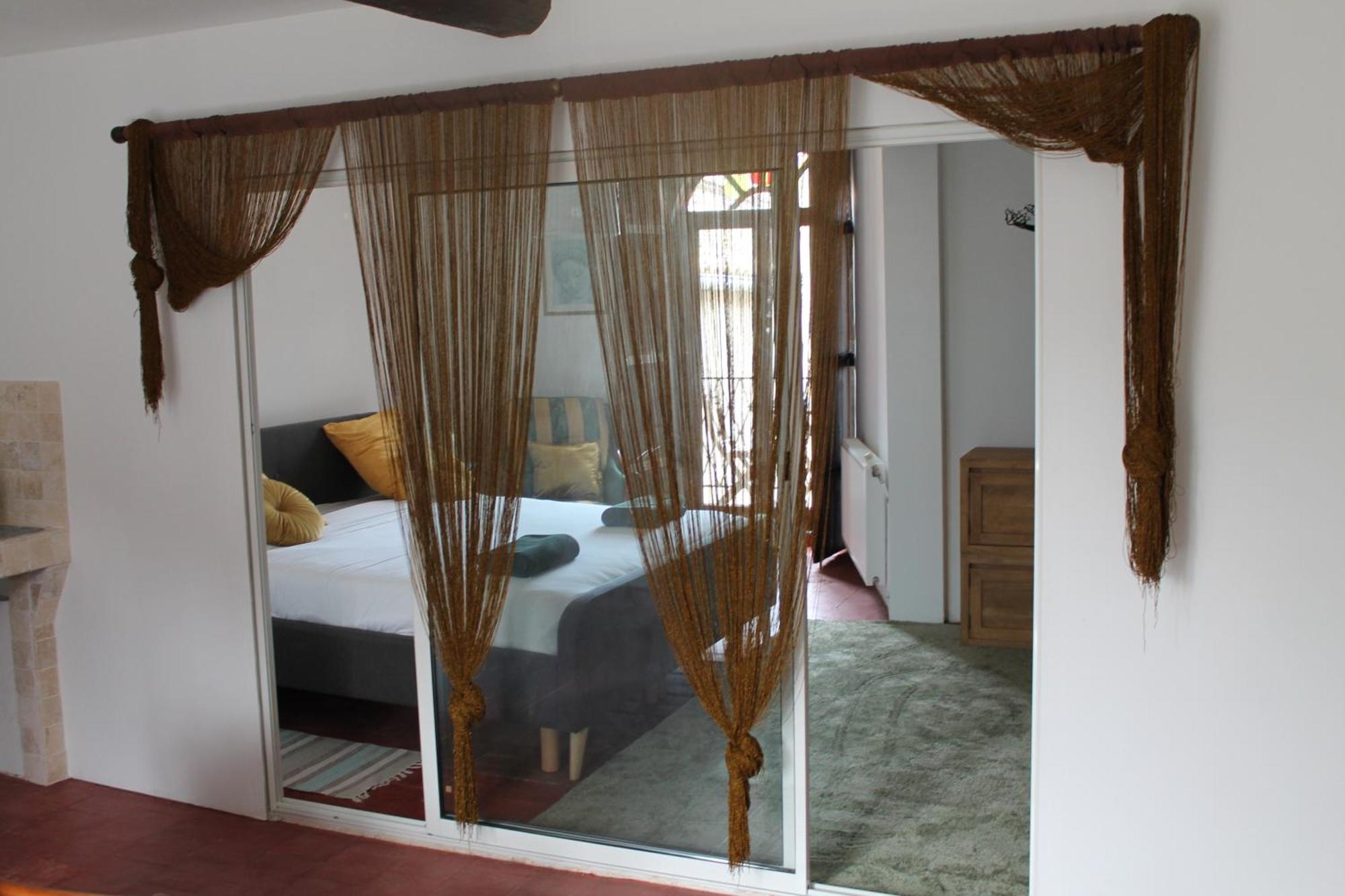 Bed and Breakfast Les 2 Droles D'Oiseaux Luc-sur-Orbieu Exterior foto