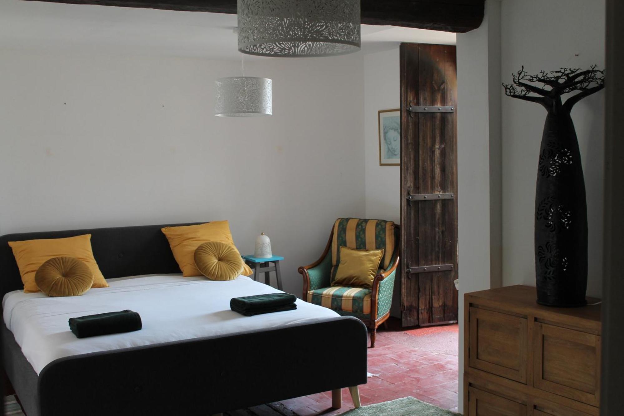 Bed and Breakfast Les 2 Droles D'Oiseaux Luc-sur-Orbieu Exterior foto