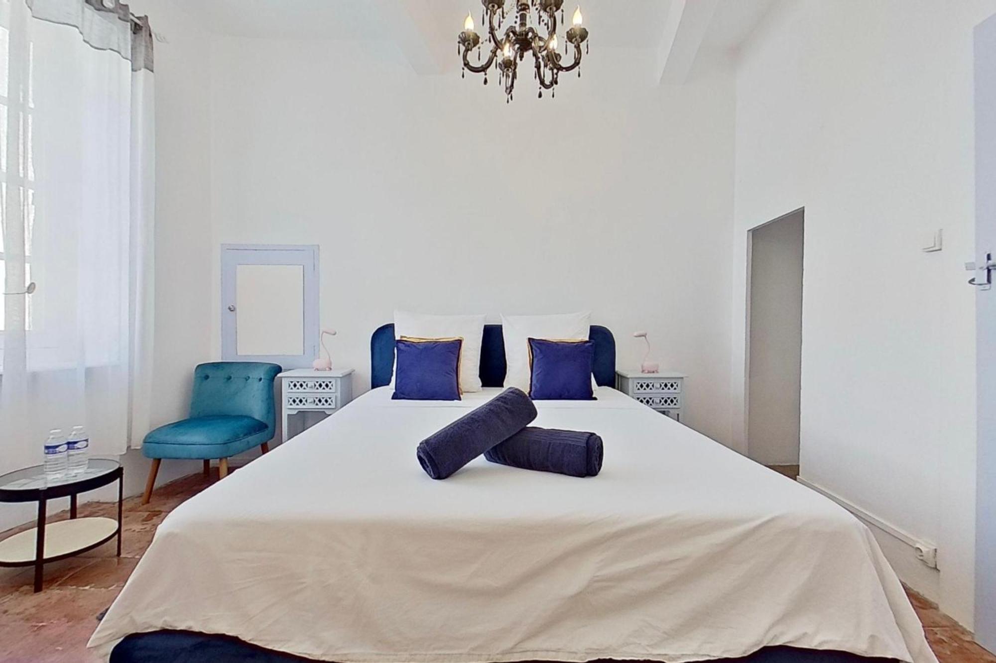 Bed and Breakfast Les 2 Droles D'Oiseaux Luc-sur-Orbieu Exterior foto