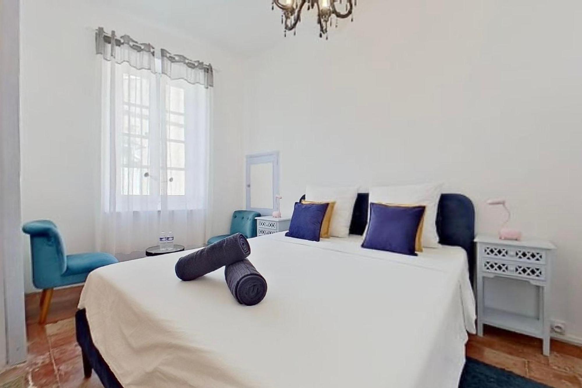 Bed and Breakfast Les 2 Droles D'Oiseaux Luc-sur-Orbieu Exterior foto