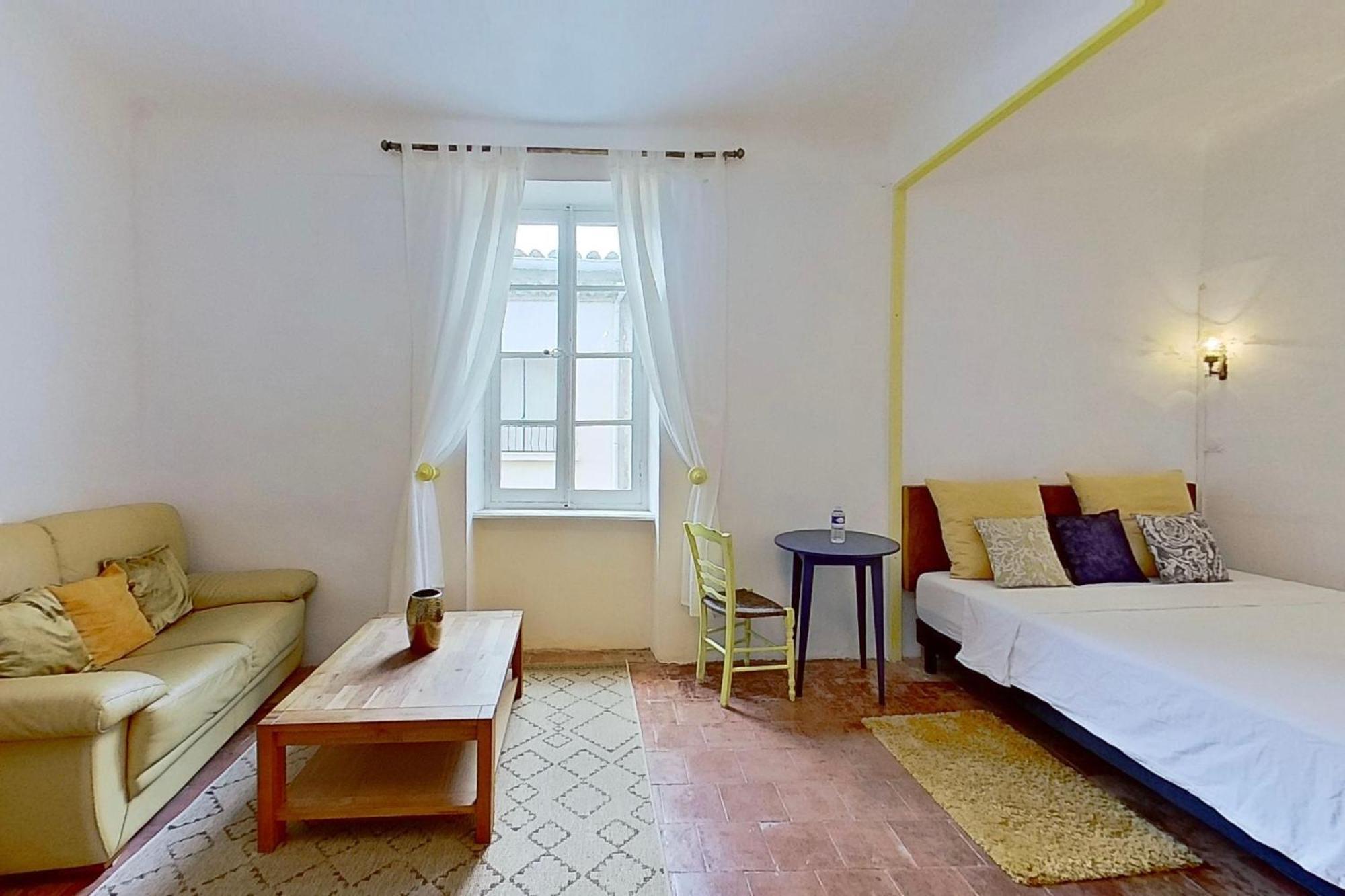 Bed and Breakfast Les 2 Droles D'Oiseaux Luc-sur-Orbieu Exterior foto