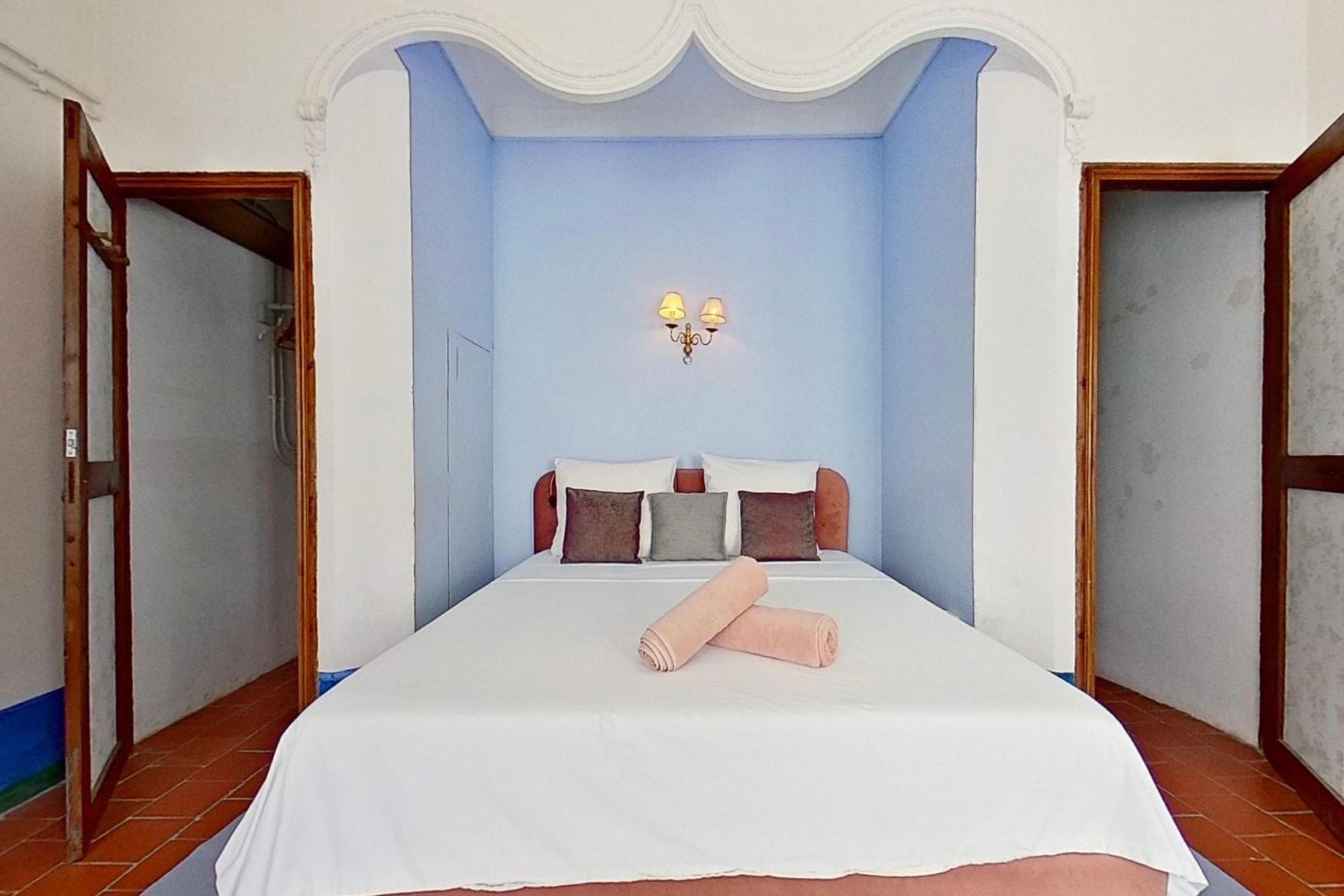 Bed and Breakfast Les 2 Droles D'Oiseaux Luc-sur-Orbieu Exterior foto