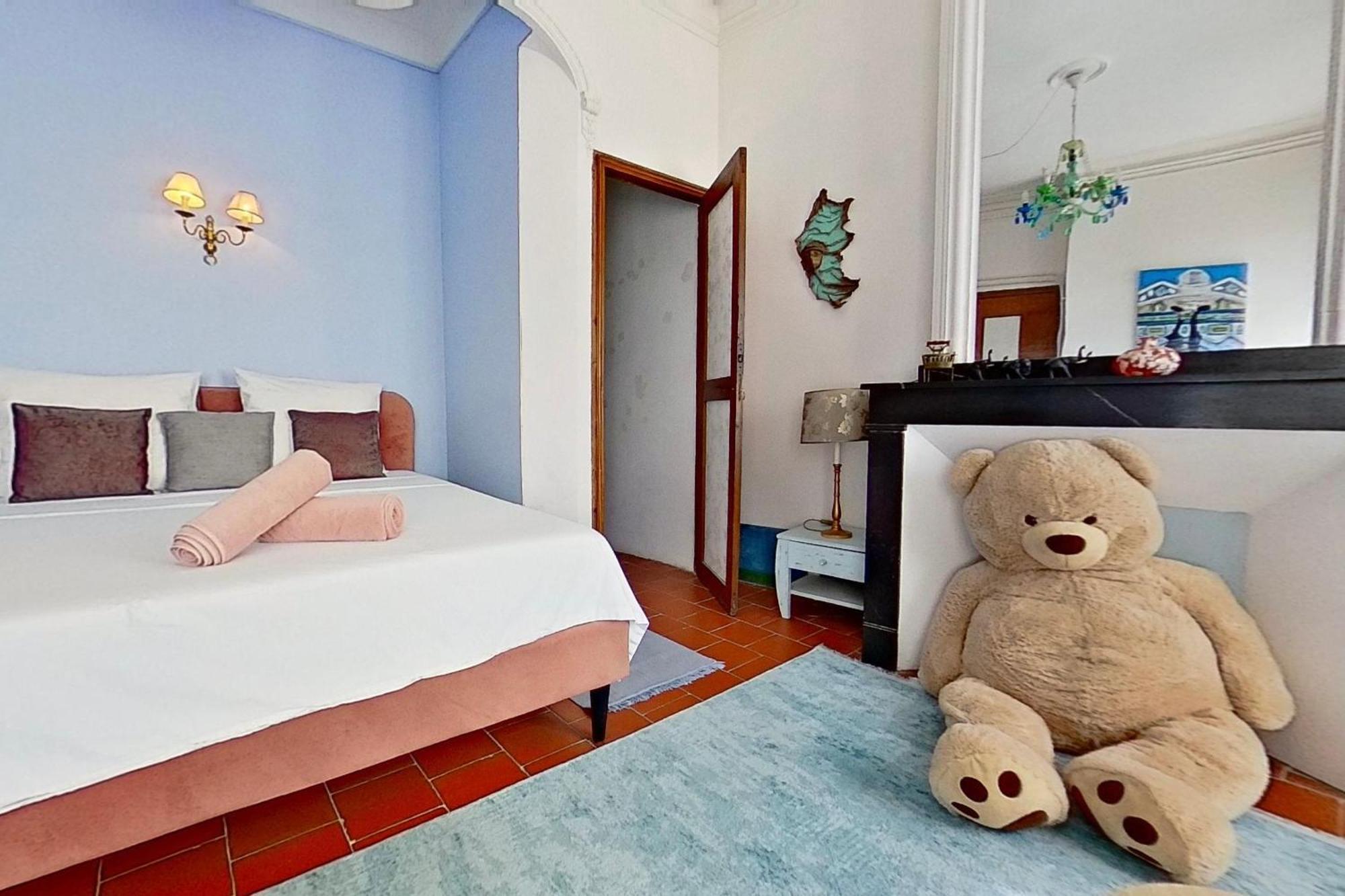 Bed and Breakfast Les 2 Droles D'Oiseaux Luc-sur-Orbieu Exterior foto