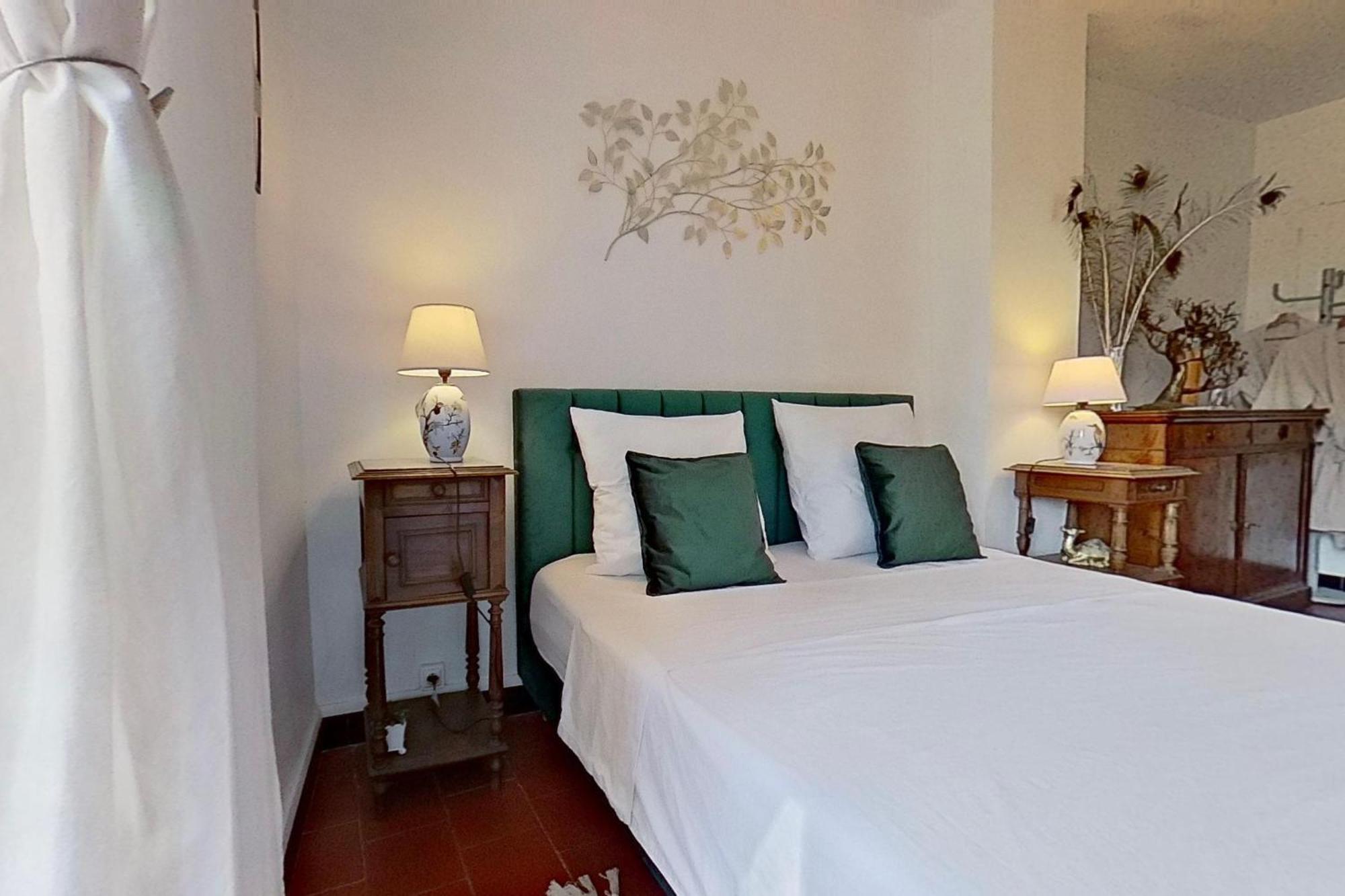 Bed and Breakfast Les 2 Droles D'Oiseaux Luc-sur-Orbieu Exterior foto