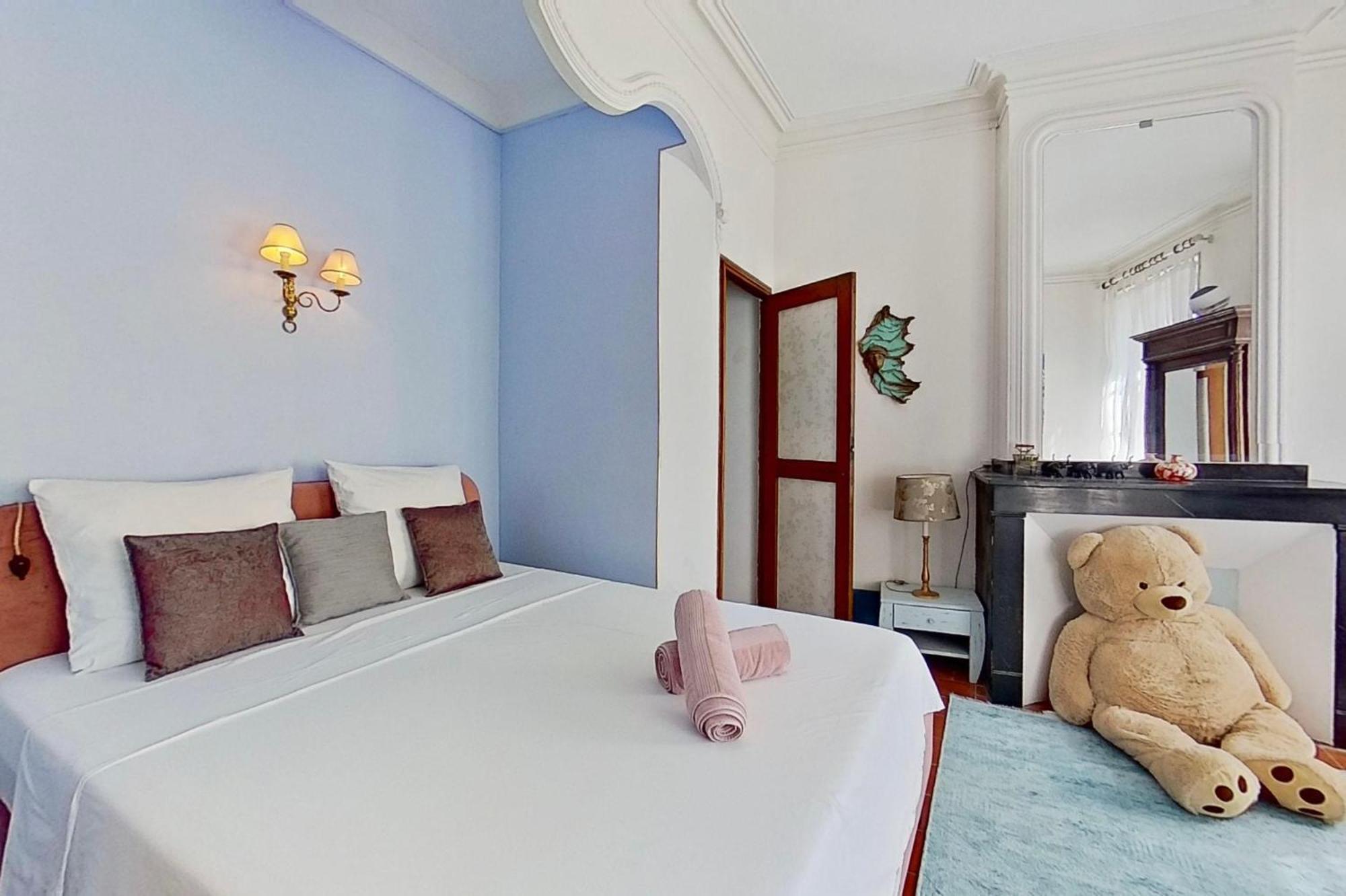 Bed and Breakfast Les 2 Droles D'Oiseaux Luc-sur-Orbieu Exterior foto